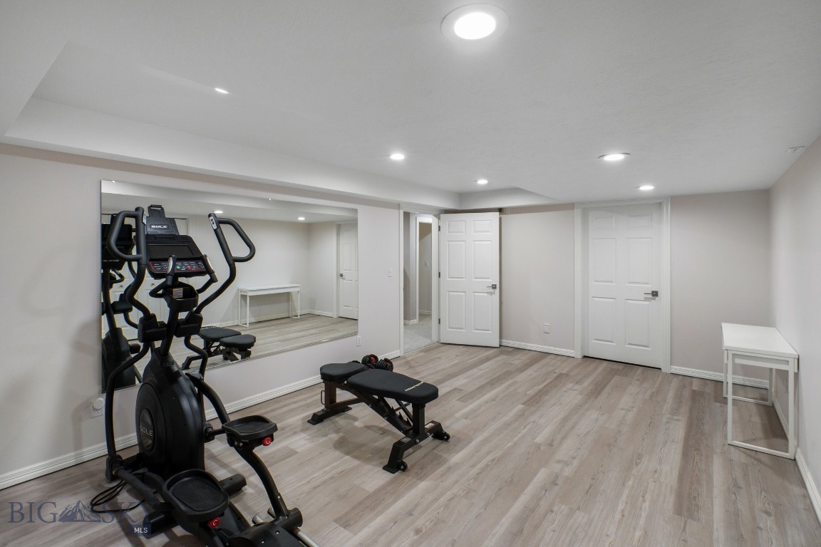 Bozeman, Montana 59715, United States, 6 Bedrooms Bedrooms, ,3 BathroomsBathrooms,Residential,Contingent,39767