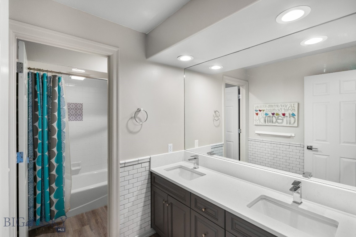 Bozeman, Montana 59715, United States, 6 Bedrooms Bedrooms, ,3 BathroomsBathrooms,Residential,Contingent,39767