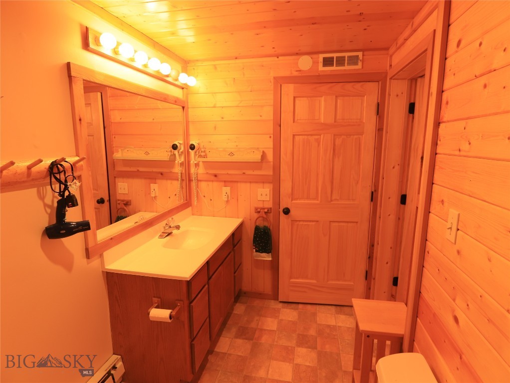 Yellowstone Holiday - Residential