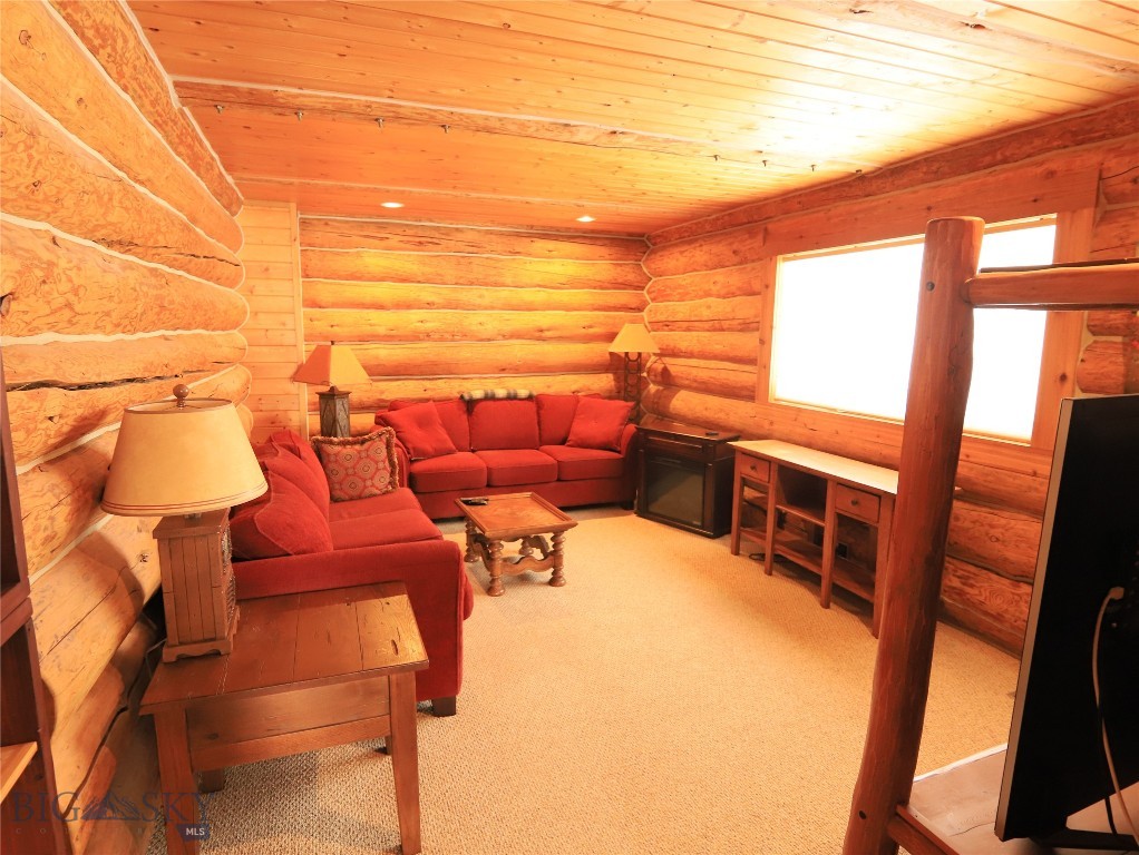 Yellowstone Holiday - Residential