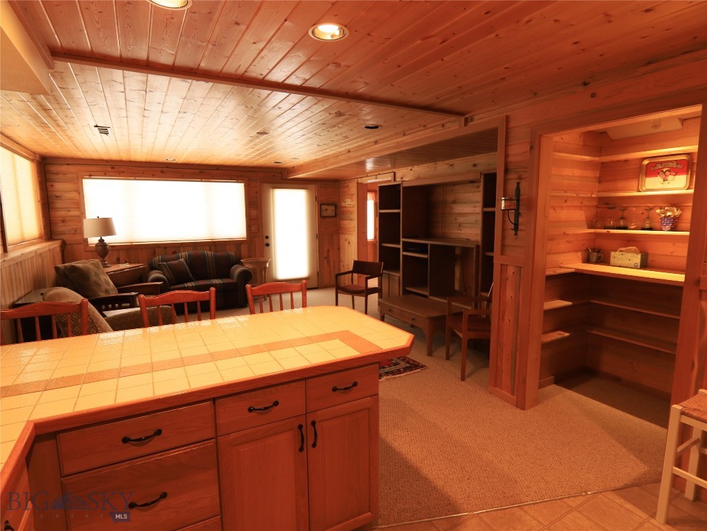 Yellowstone Holiday - Residential