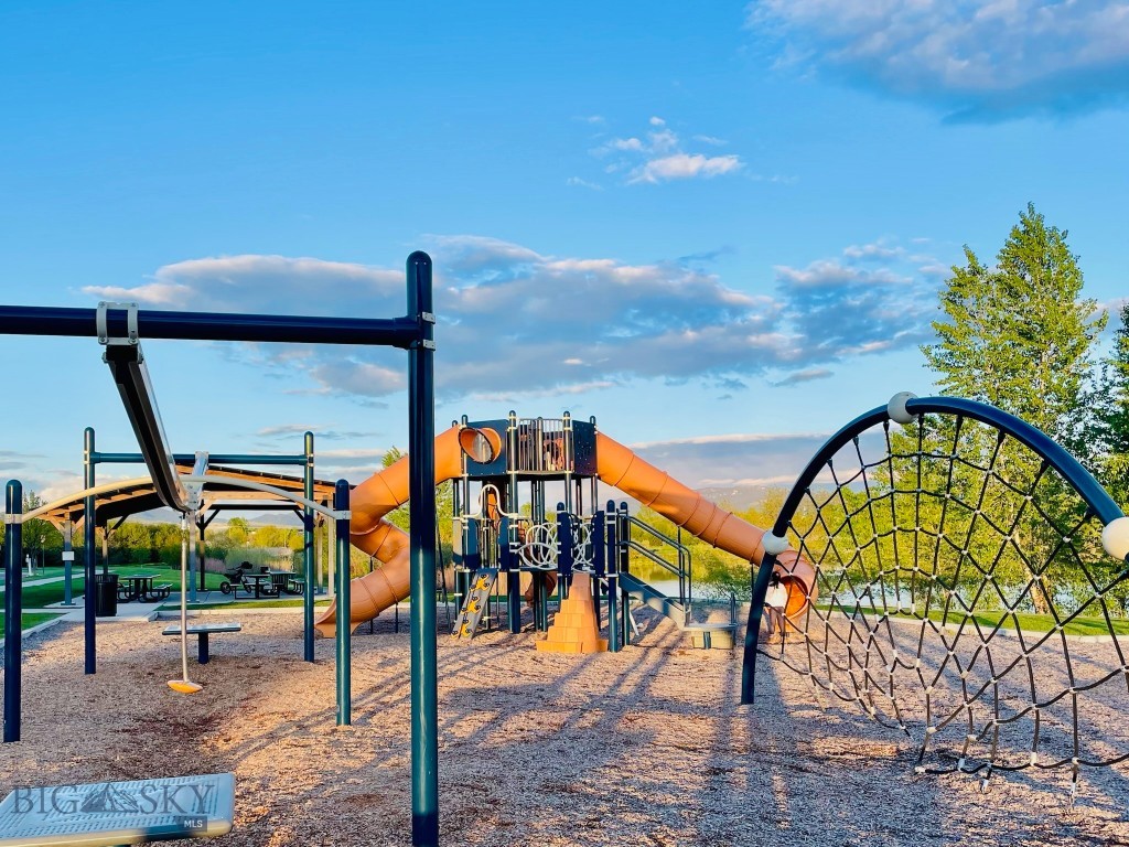 The Lakes at Valley West - Residential
