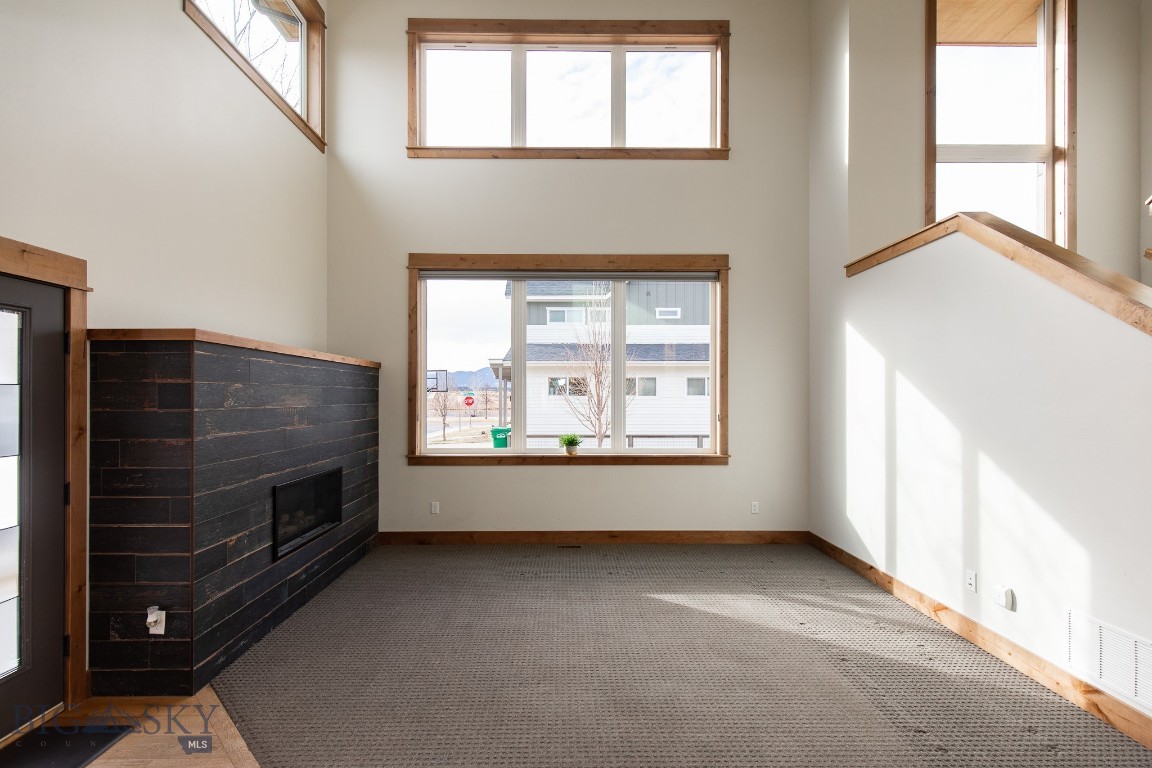 The Lakes at Valley West - Residential