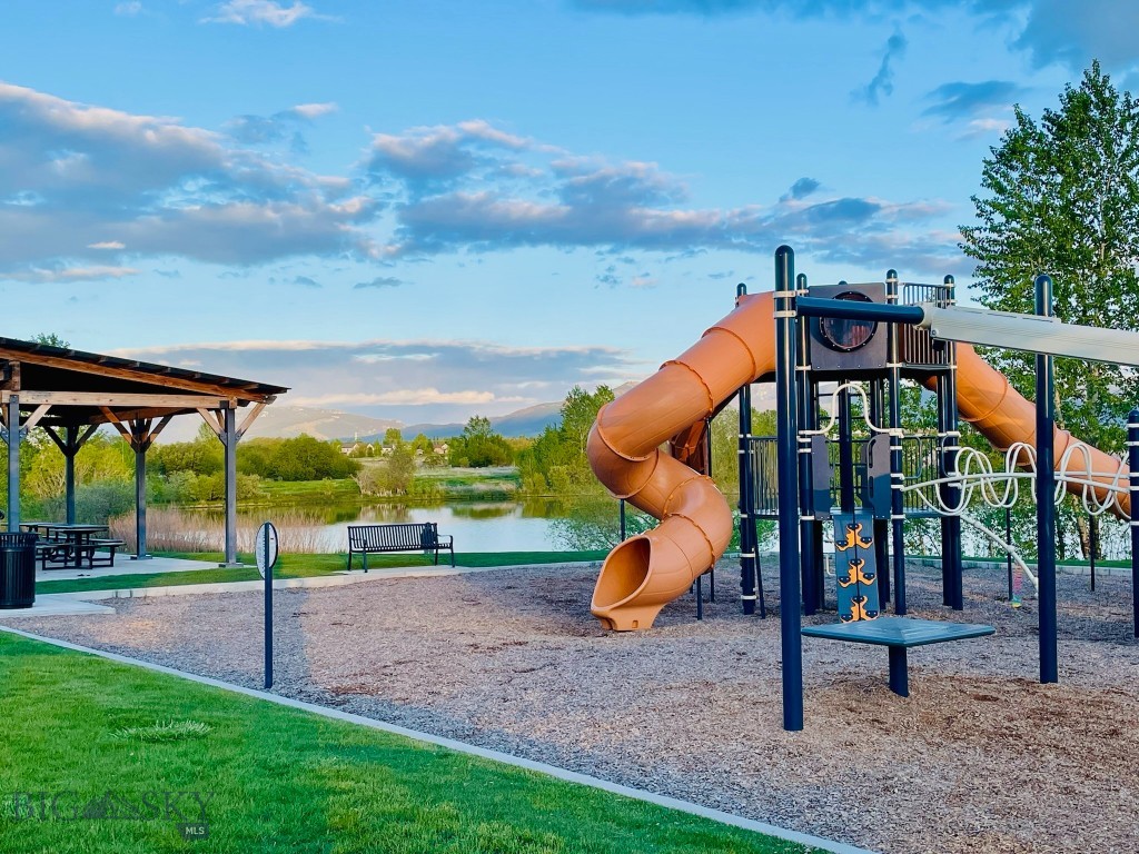 The Lakes at Valley West - Residential