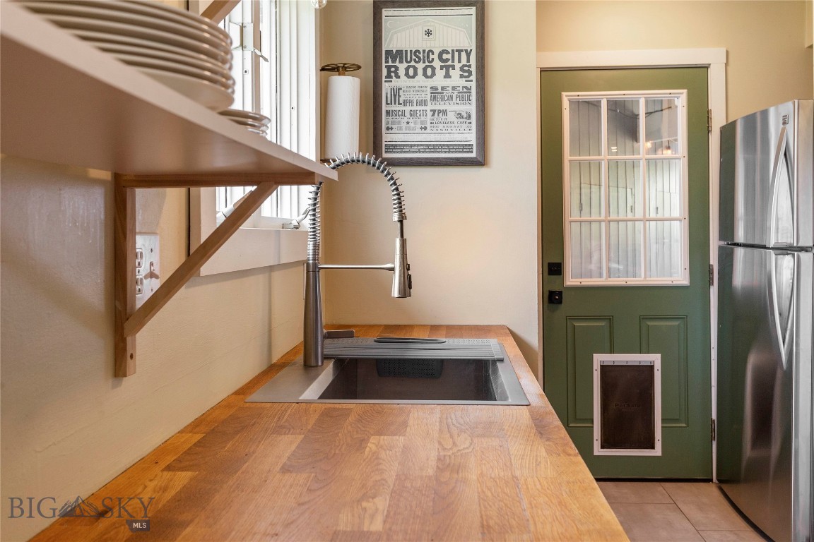 Butte, Montana 59701, United States, 4 Bedrooms Bedrooms, ,2 BathroomsBathrooms,Residential,Active,206016