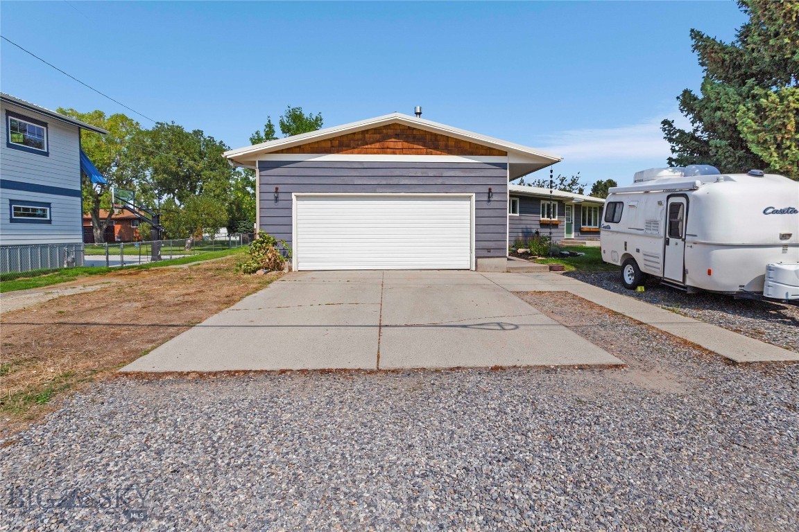 Butte, Montana 59701, United States, 4 Bedrooms Bedrooms, ,2 BathroomsBathrooms,Residential,Active,206016