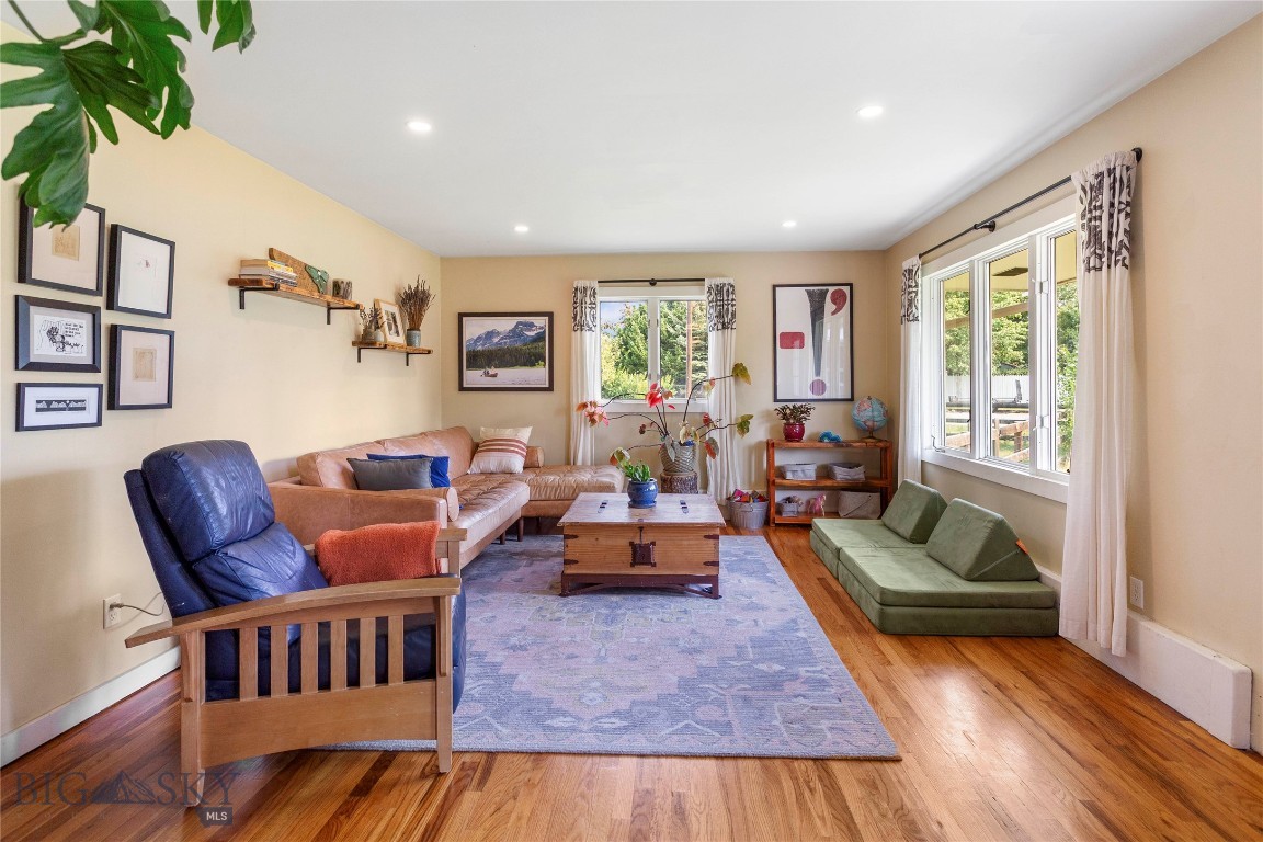 Butte, Montana 59701, United States, 4 Bedrooms Bedrooms, ,2 BathroomsBathrooms,Residential,Active,206016