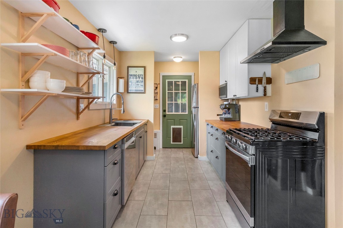 Butte, Montana 59701, United States, 4 Bedrooms Bedrooms, ,2 BathroomsBathrooms,Residential,Active,206016