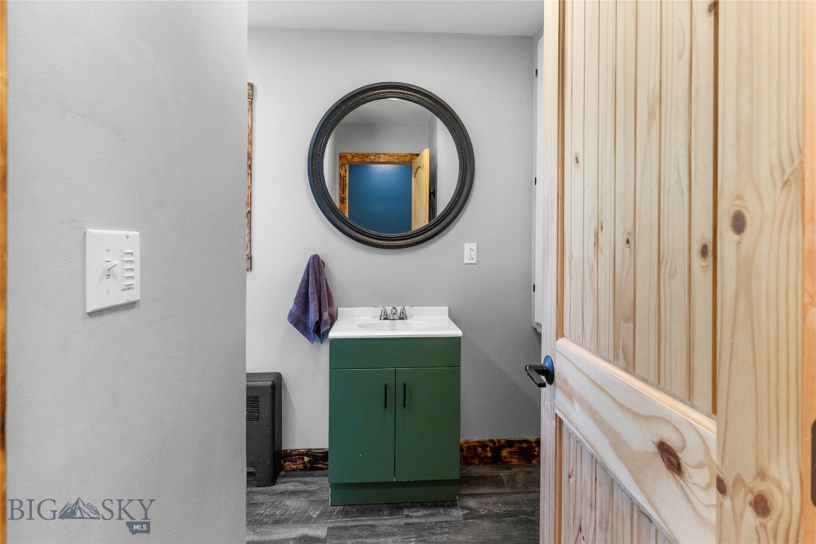 Butte, Montana 59701, United States, 4 Bedrooms Bedrooms, ,2 BathroomsBathrooms,Residential,Active,206016