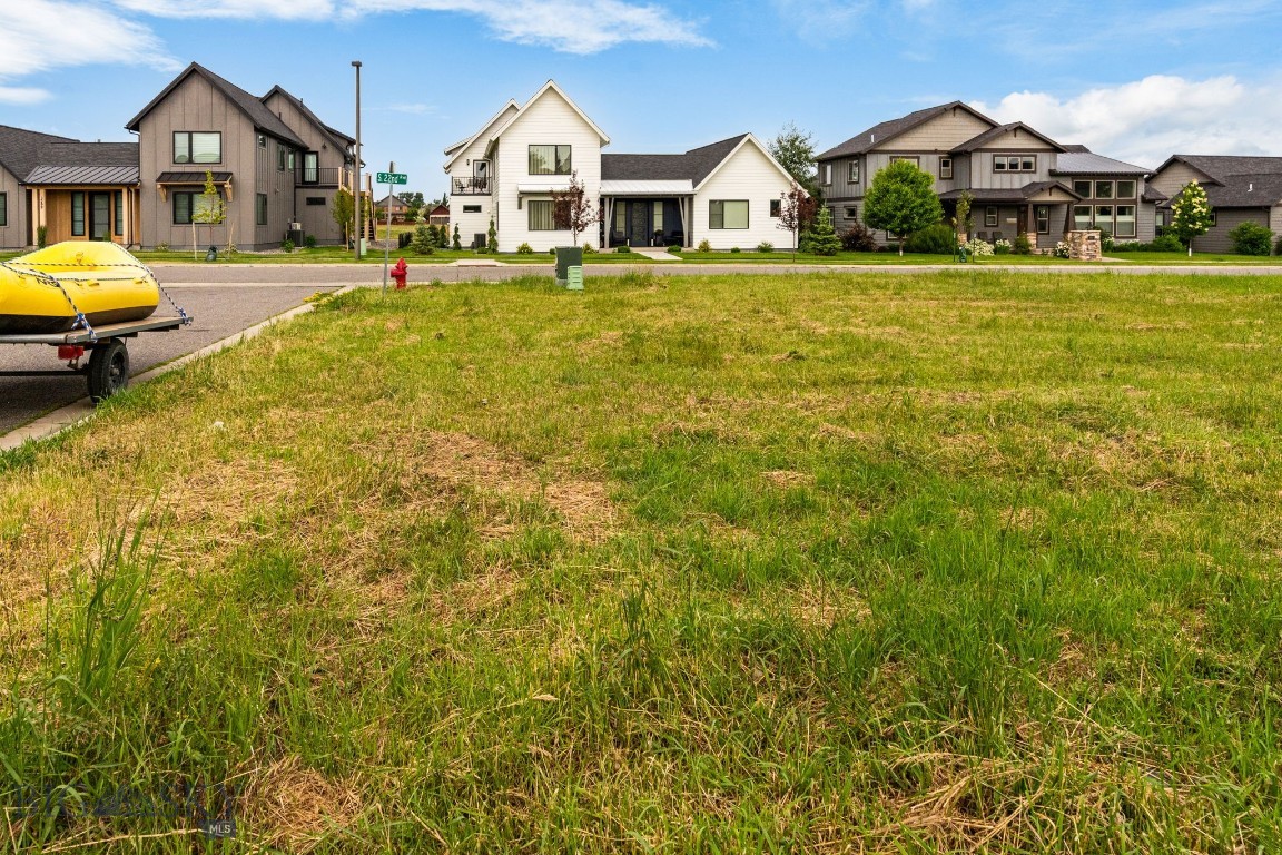 Southbridge - Land