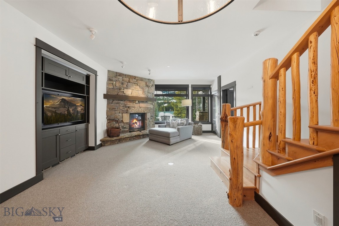 Pinnacle Condo - Residential