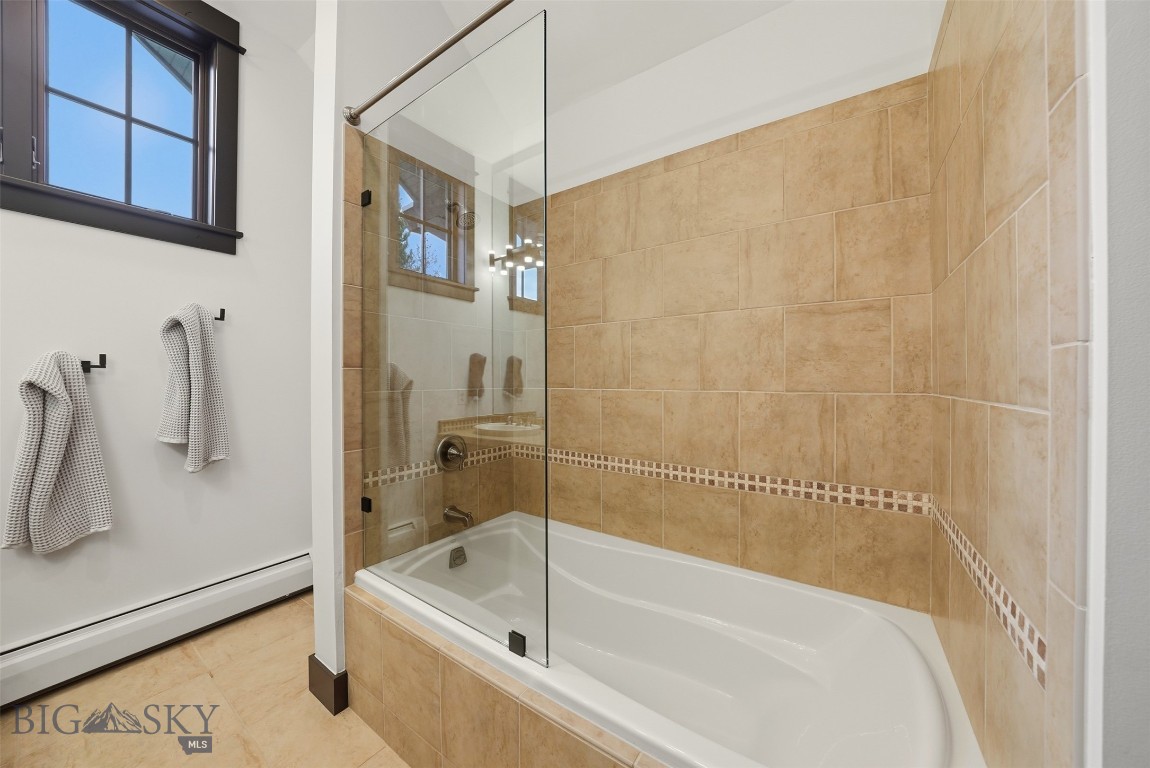 Pinnacle Condo - Residential