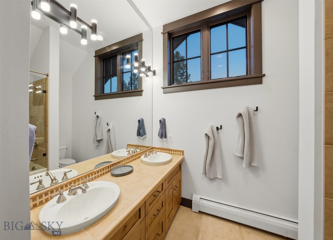 Pinnacle Condo - Residential