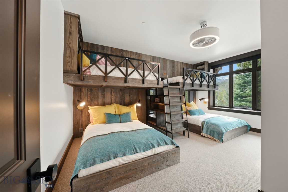 Pinnacle Condo - Residential