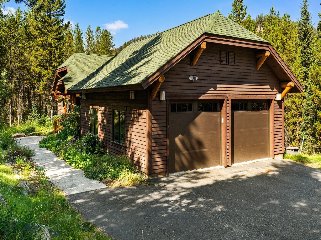Aspen Groves - Residential