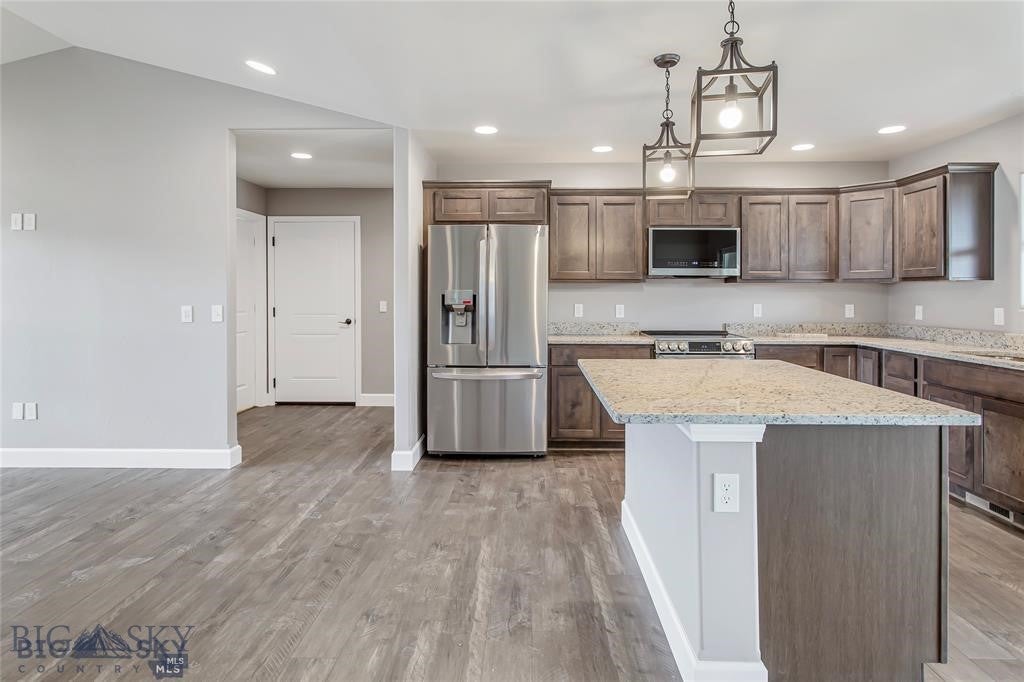 421 Avon Circle