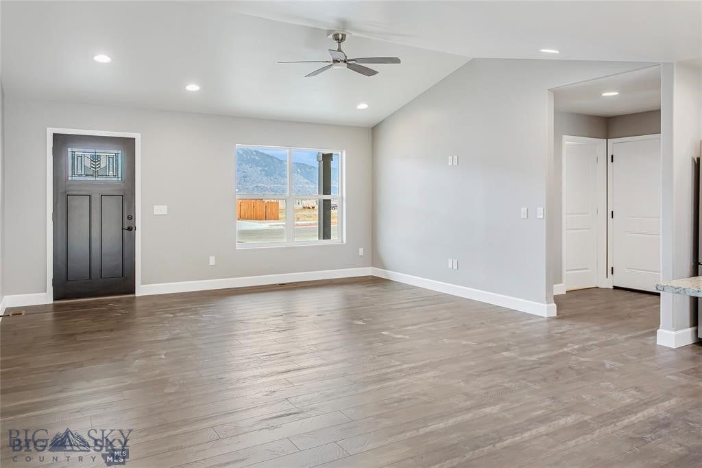 421 Avon Circle