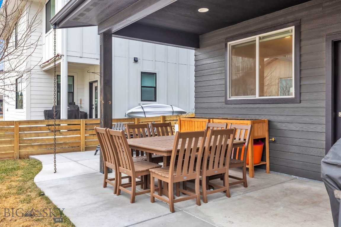 The Lakes at Valley West - Residential