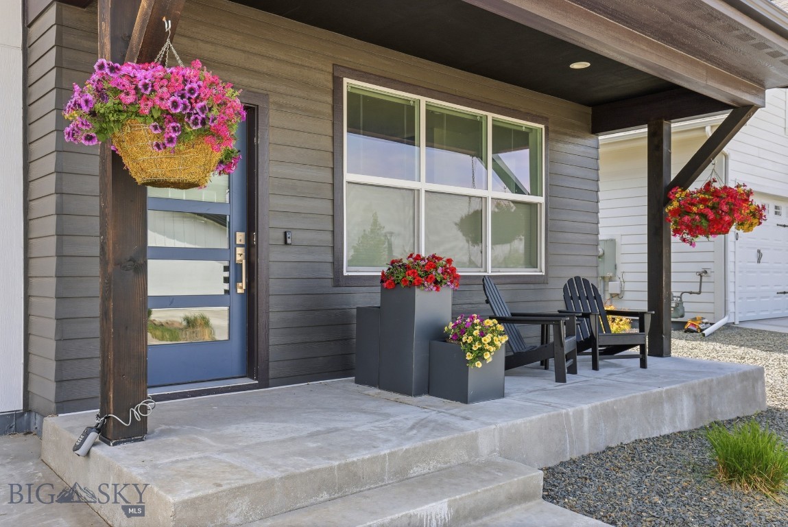 The Lakes at Valley West - Residential
