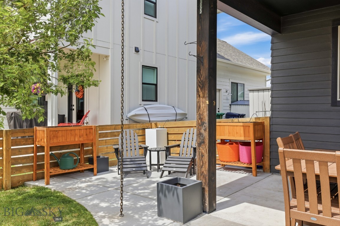 The Lakes at Valley West - Residential