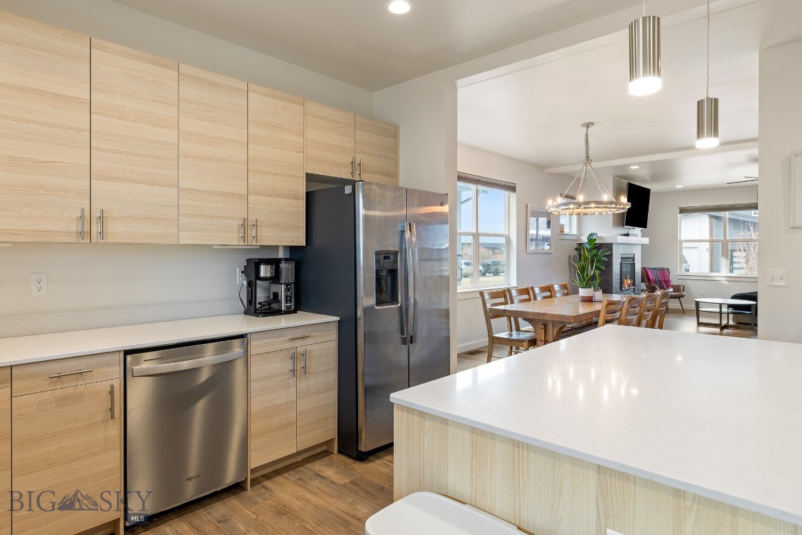 The Lakes at Valley West - Residential
