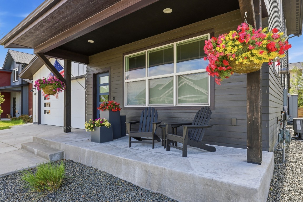 The Lakes at Valley West - Residential