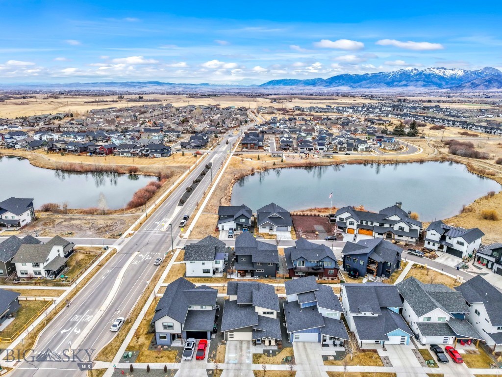 The Lakes at Valley West - Residential
