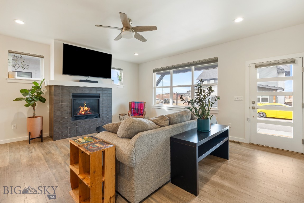The Lakes at Valley West - Residential
