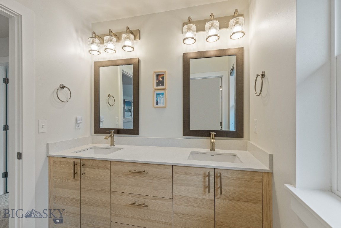 The Lakes at Valley West - Residential