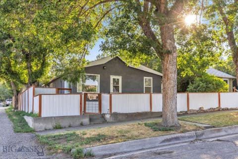 Photo of 513 N G Street, Livingston, MT 59047 (MLS # 413789)