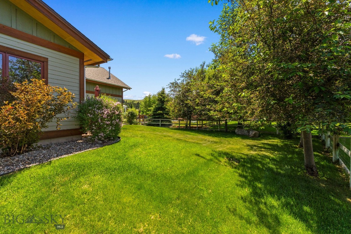 Bozeman, Montana 59715, United States, 4 Bedrooms Bedrooms, ,3 BathroomsBathrooms,Residential,Active,151113