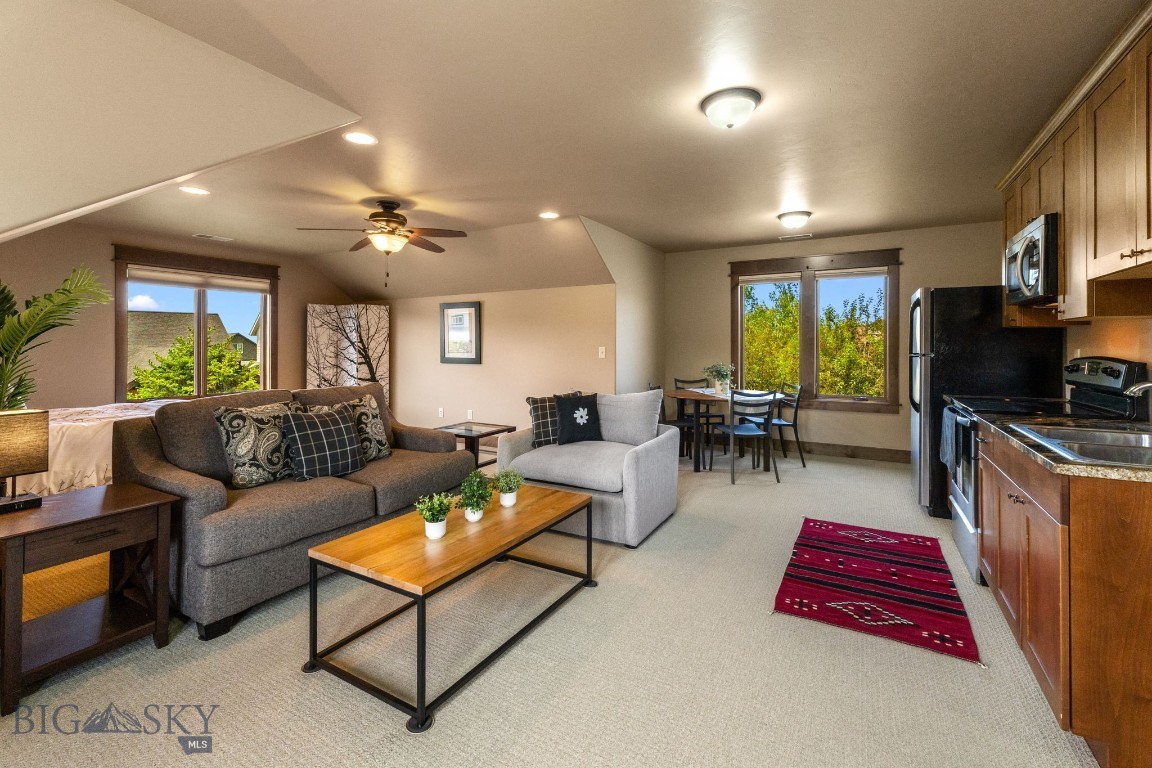 Bozeman, Montana 59715, United States, 4 Bedrooms Bedrooms, ,3 BathroomsBathrooms,Residential,Active,151113