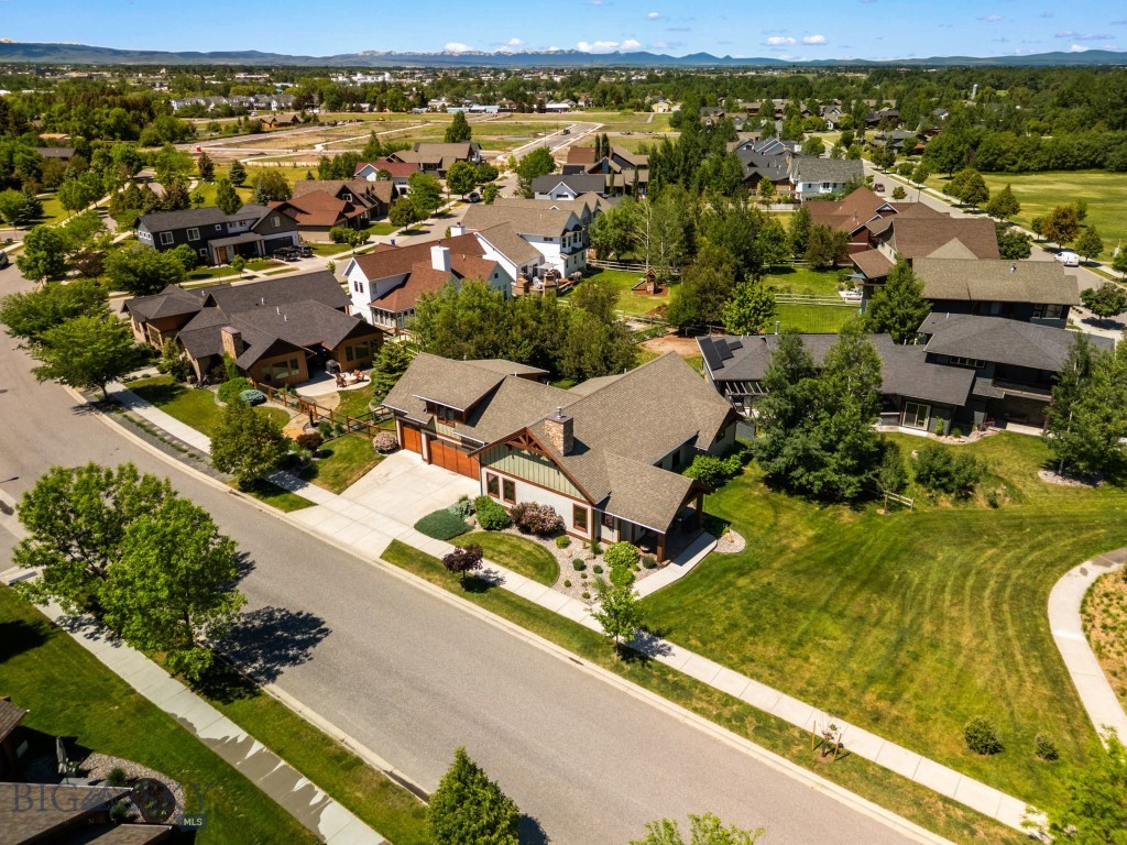 2497 Northview