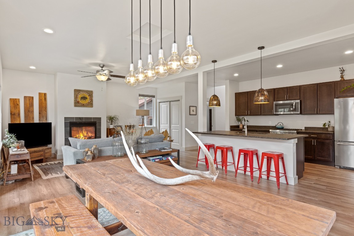 Bozeman, Montana 59718, United States, 3 Bedrooms Bedrooms, ,2 BathroomsBathrooms,Residential,Contingent,44845