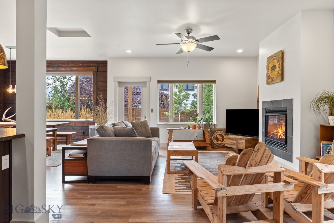 Bozeman, Montana 59718, United States, 3 Bedrooms Bedrooms, ,2 BathroomsBathrooms,Residential,Contingent,44845