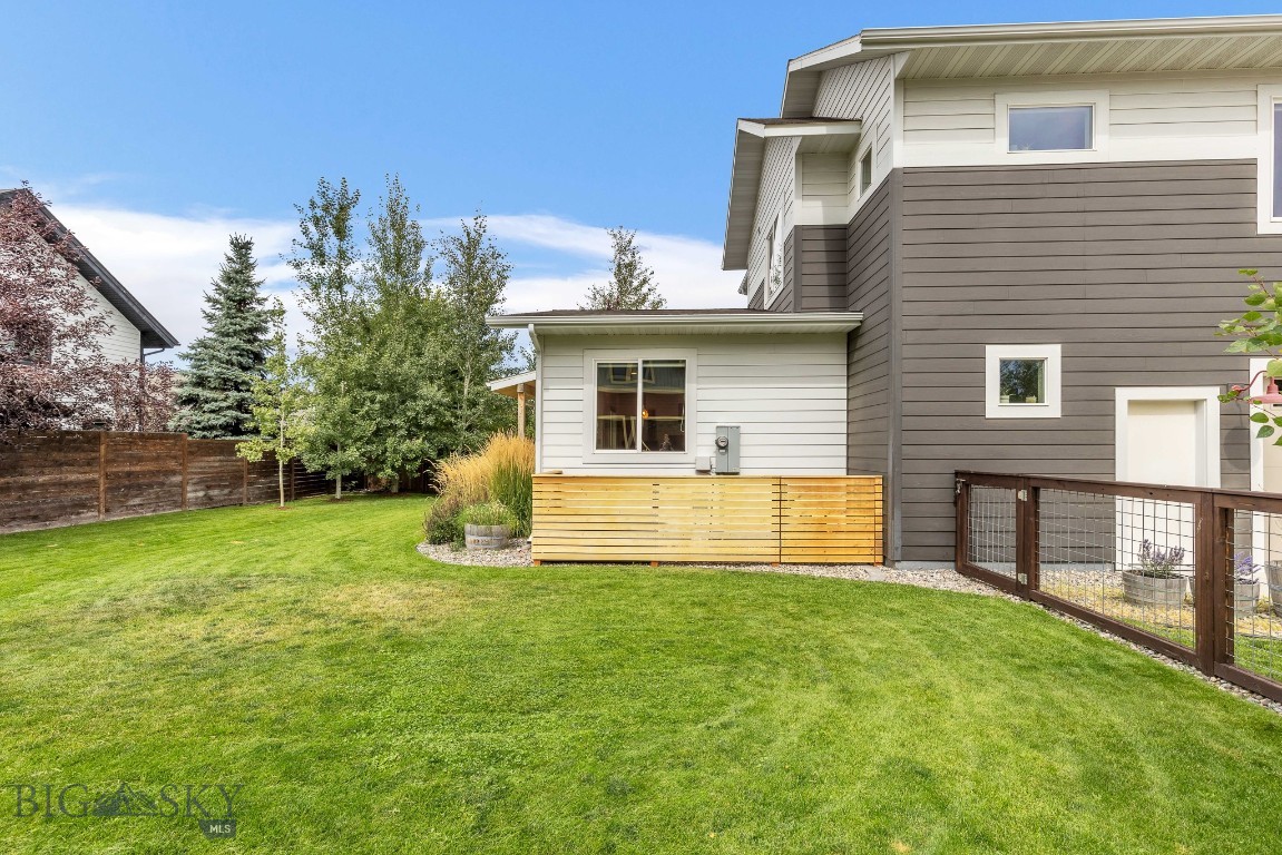 Bozeman, Montana 59718, United States, 3 Bedrooms Bedrooms, ,2 BathroomsBathrooms,Residential,Contingent,44845