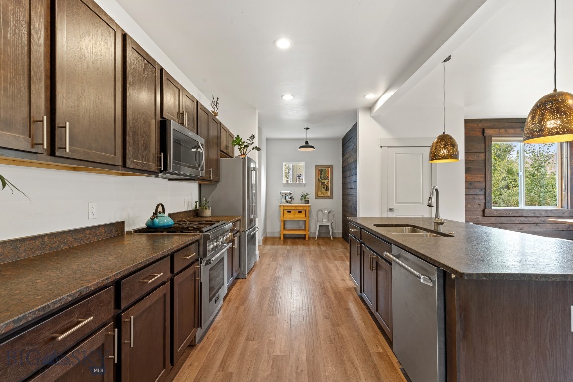 Bozeman, Montana 59718, United States, 3 Bedrooms Bedrooms, ,2 BathroomsBathrooms,Residential,Contingent,44845