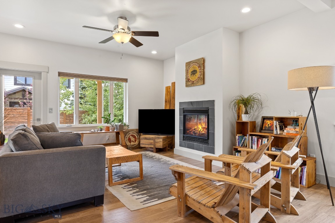 Bozeman, Montana 59718, United States, 3 Bedrooms Bedrooms, ,2 BathroomsBathrooms,Residential,Contingent,44845