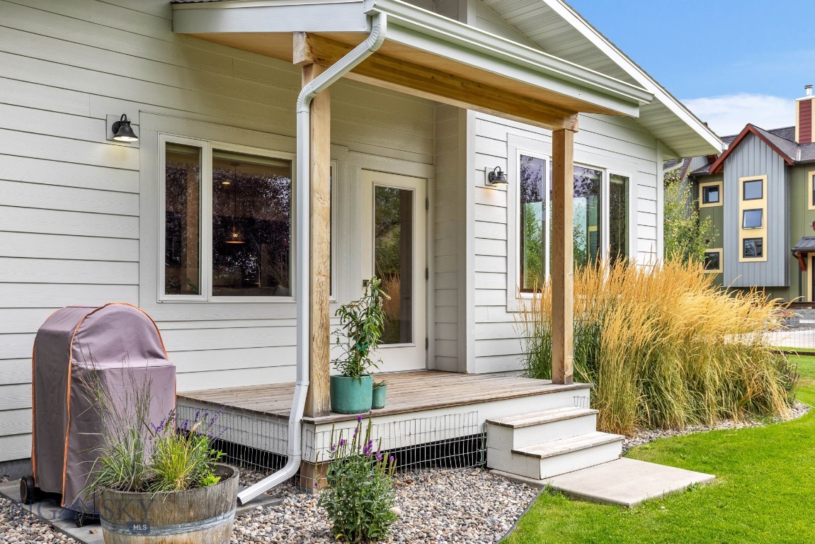 Bozeman, Montana 59718, United States, 3 Bedrooms Bedrooms, ,2 BathroomsBathrooms,Residential,Contingent,44845