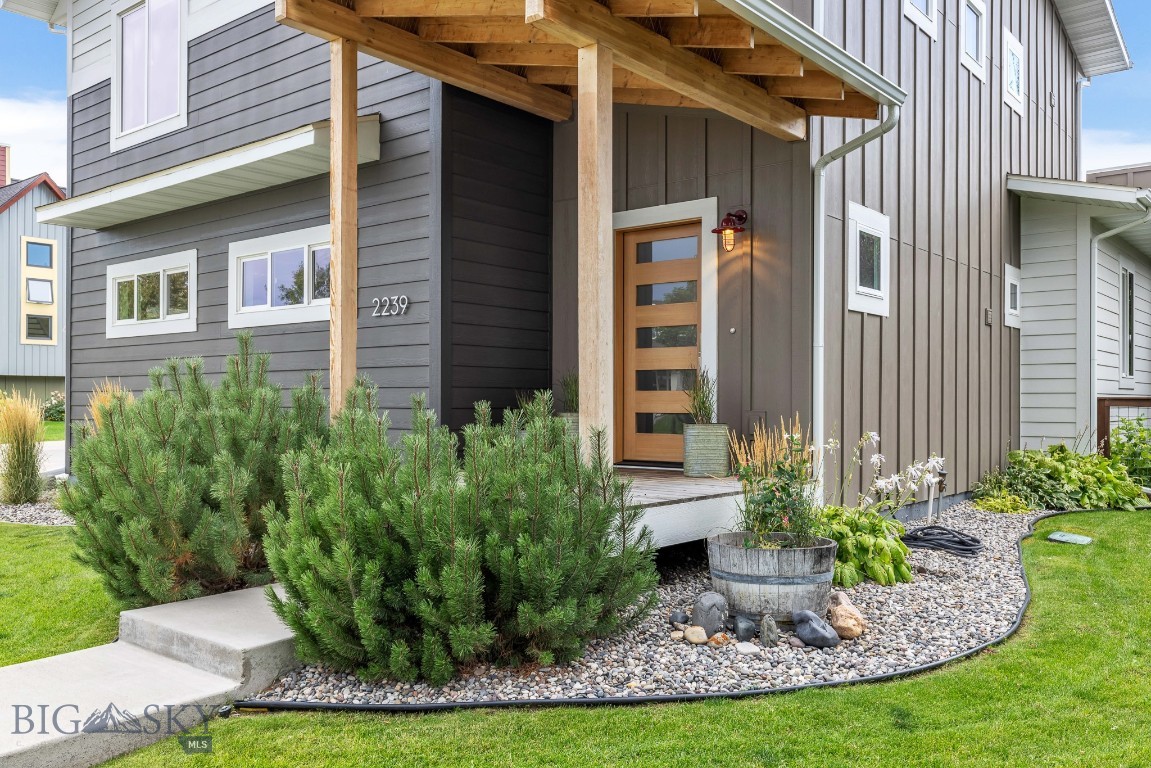 Bozeman, Montana 59718, United States, 3 Bedrooms Bedrooms, ,2 BathroomsBathrooms,Residential,Contingent,44845