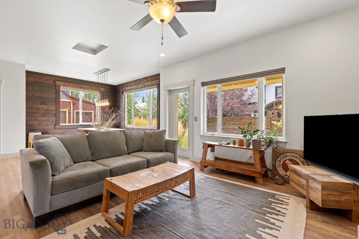 Bozeman, Montana 59718, United States, 3 Bedrooms Bedrooms, ,2 BathroomsBathrooms,Residential,Contingent,44845