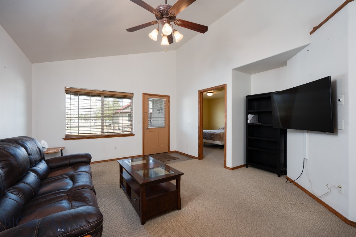 Manhattan, Montana 59741, United States, 2 Bedrooms Bedrooms, ,2 BathroomsBathrooms,Residential,Contingent,61125