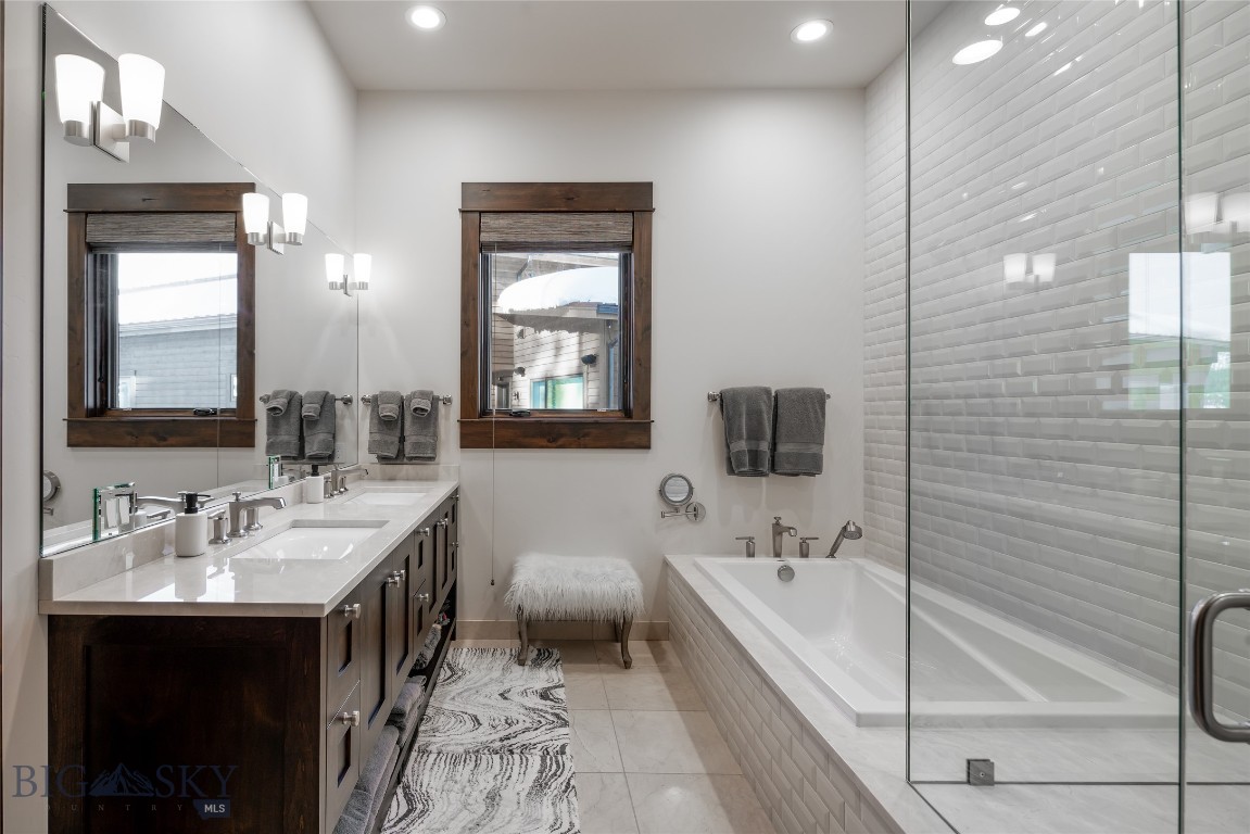 Lodgeside Condominium - Residential