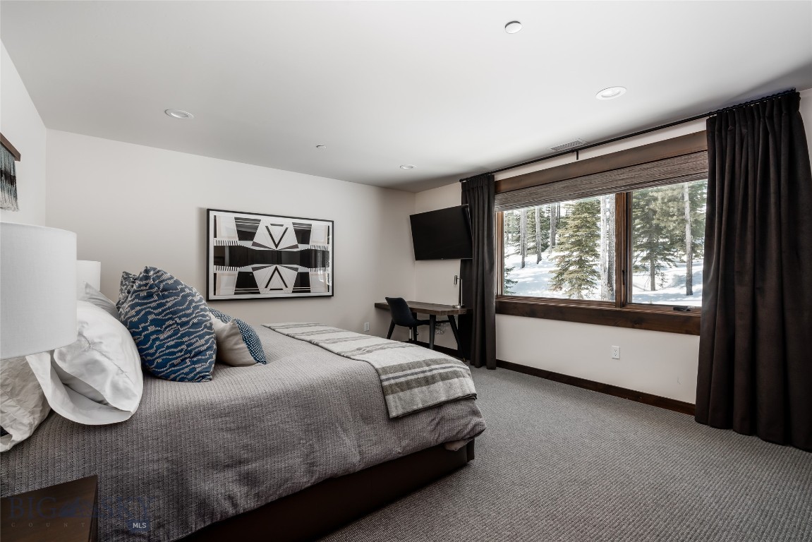 Lodgeside Condominium - Residential