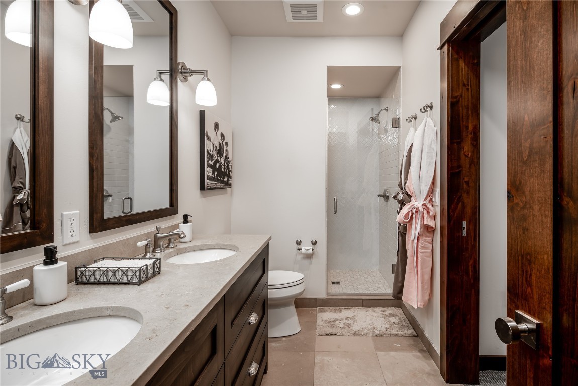 Lodgeside Condominium - Residential