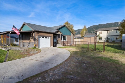 Photo of 1616 Lafayette AVE, Butte, MT 59701 (MLS # 415456)