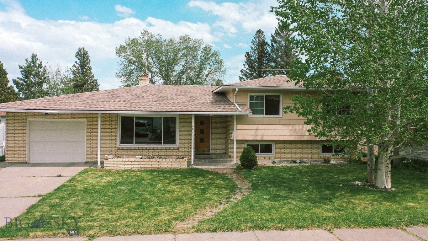607 Meadowlark Lane
