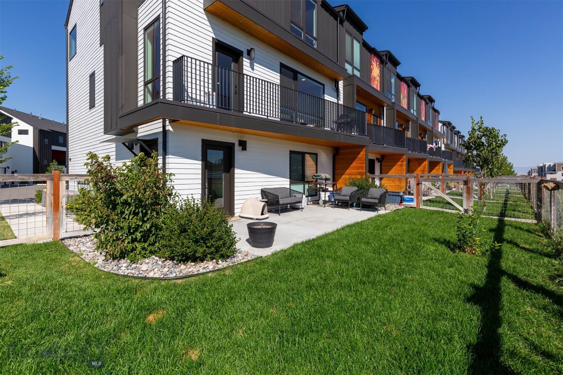 SR Block 3 Condo - Residential