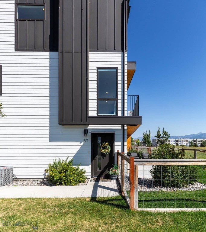 SR Block 3 Condo - Residential
