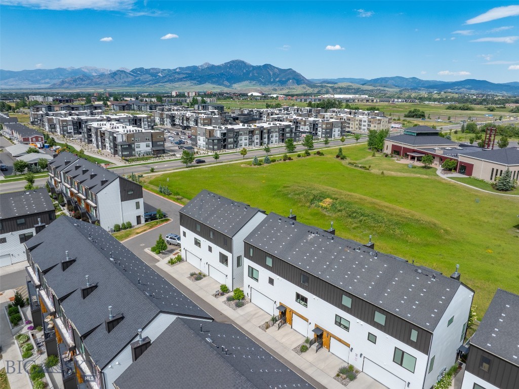 SR Block 3 Condo - Residential